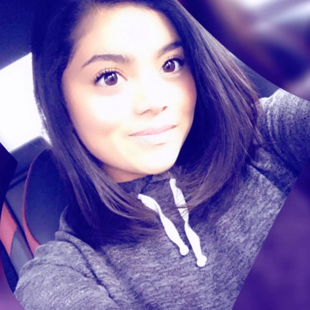 Meet your Posher, Dayana